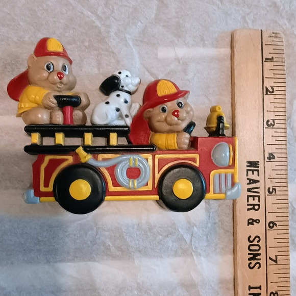 Home Interiors Fire Truck Wall Art - VTG Bear FIREFIGHTER Plaques circa 1990 - Picture 6 of 7